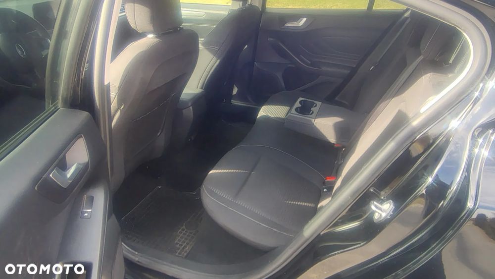 Ford Focus 2.0 EcoBlue Titanium Business - 24