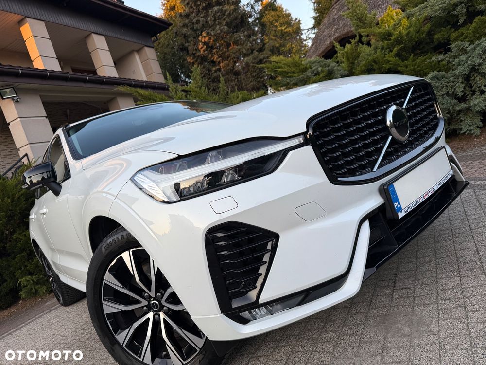 Volvo XC 60 B4 D Plus Dark - 25