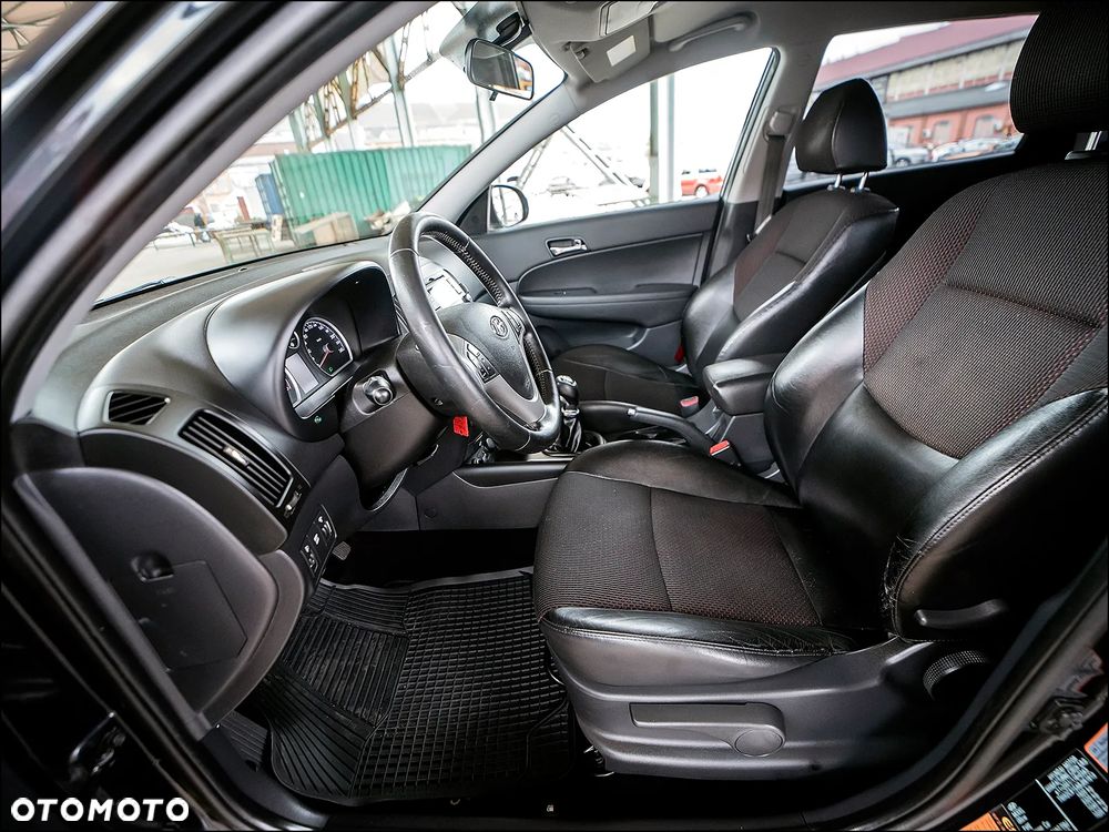 Hyundai i30 - 32