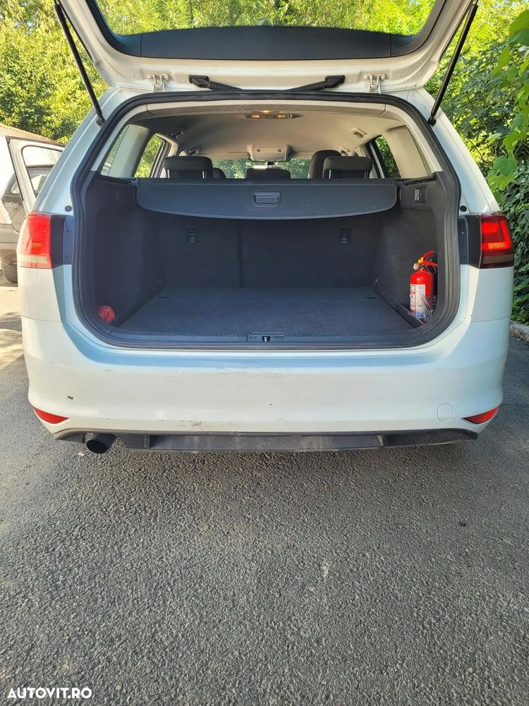 Volkswagen Golf - 5