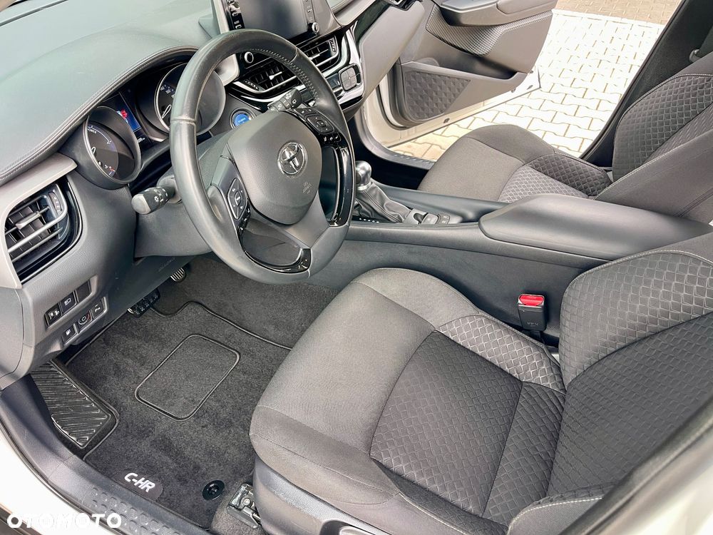 Toyota C-HR - 12
