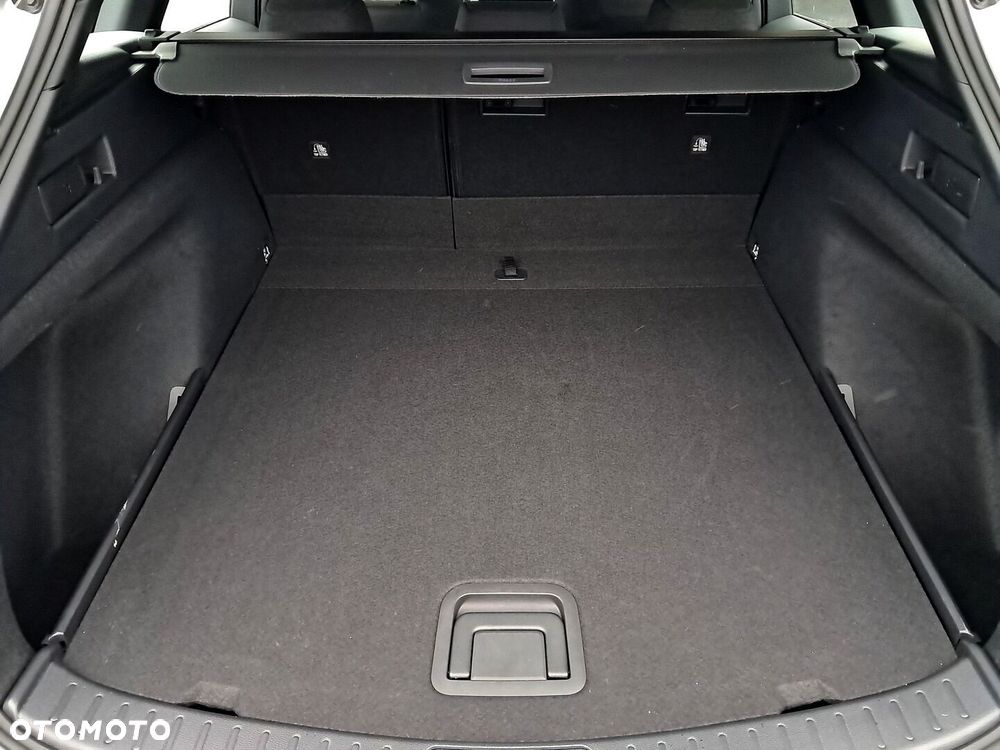 Toyota Corolla 1.8 Hybrid Comfort - 12