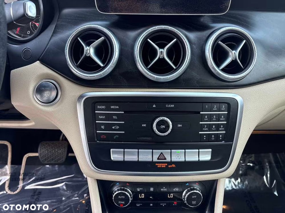 Mercedes-Benz CLA - 13