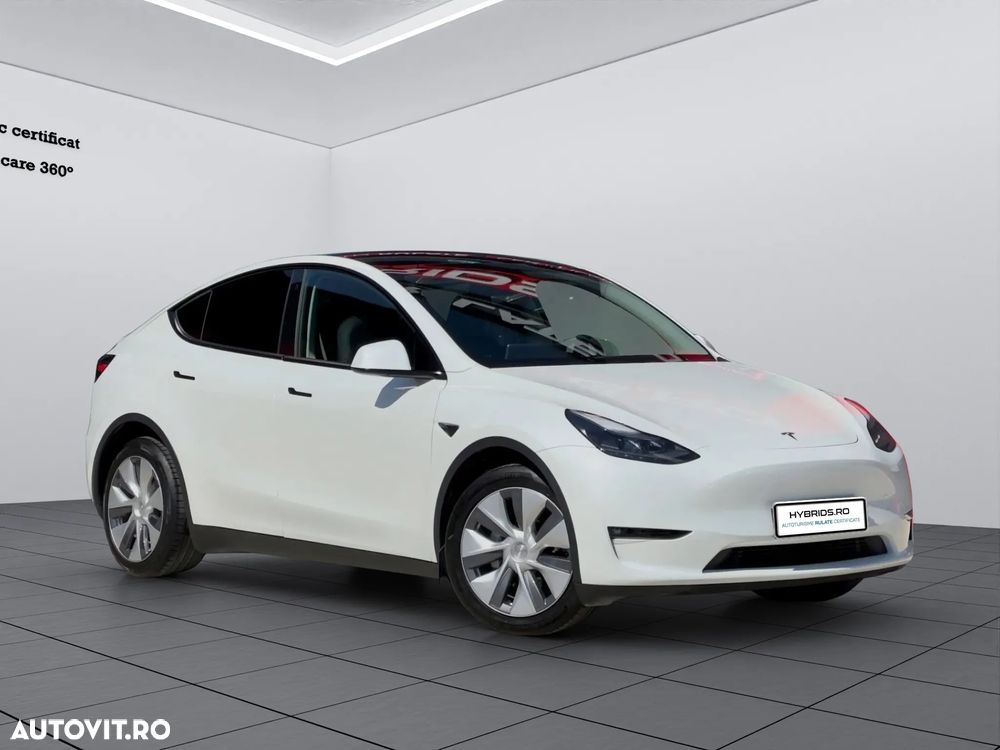 Tesla Model Y Long Range Dual Motor AWD - 8