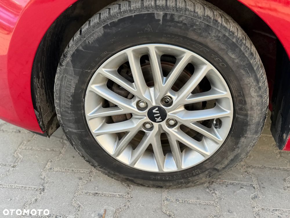 Kia Rio - 34