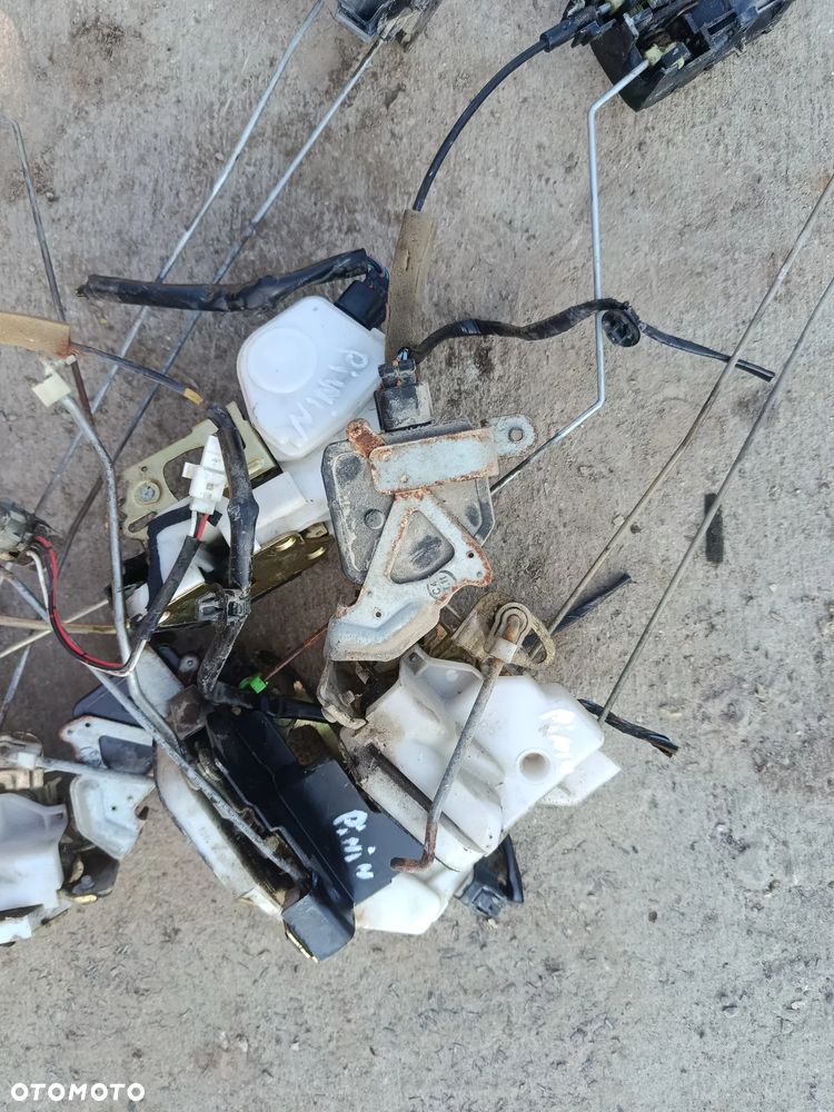 Zamek zamki drzwi przód tył prawy lewy Pajero Pinin - 3