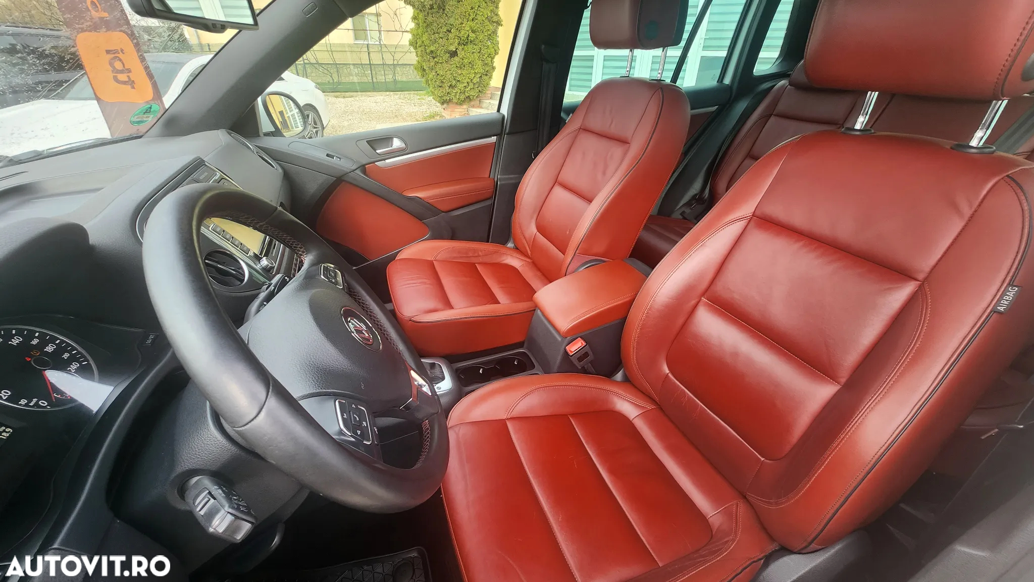 Volkswagen Tiguan 2.0 TDI DPF 4Motion BlueMotion Technology DSG Exclusive - 5