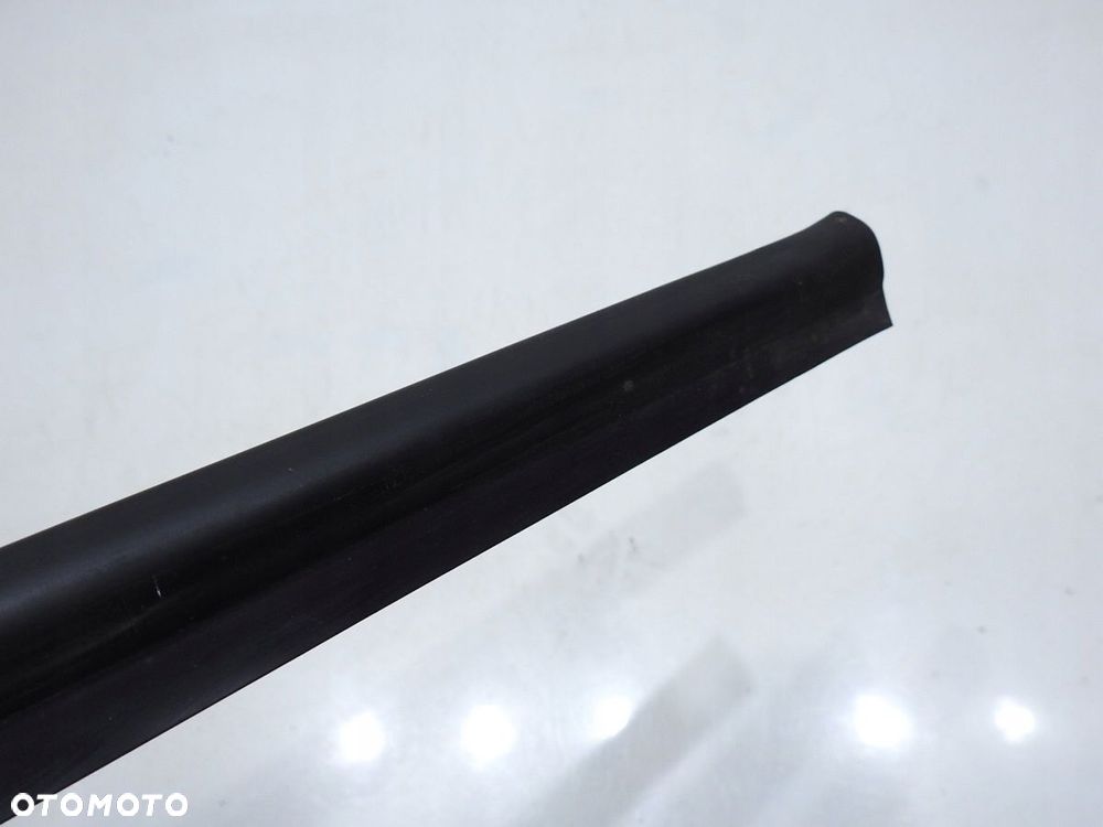 LISTWA USZCZELKA PROGU LEWA VECTRA C LIFT KOMBI - 7