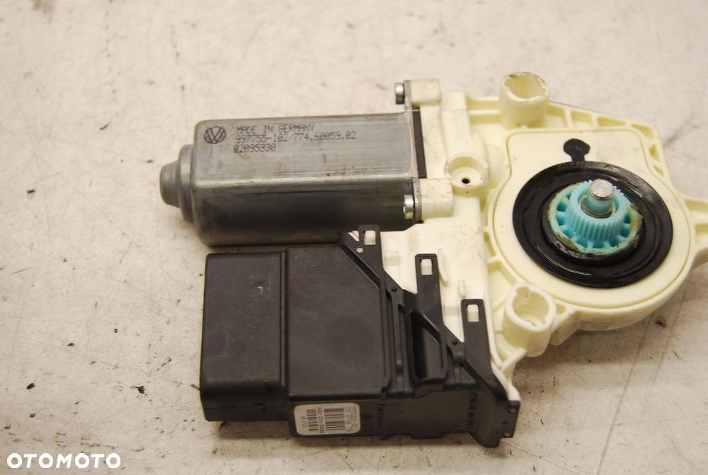 SILNICZEK SZYBY PRAWY TYŁ 3C9959704 VW PASSAT B6 - 2