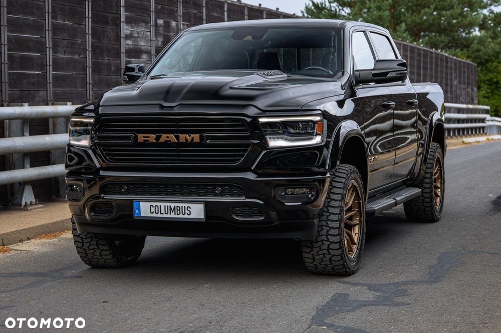 RAM 1500 5.7 Crew Cab Shortbed Laramie Black - 38