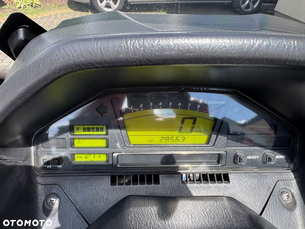 Suzuki Burgman - 11