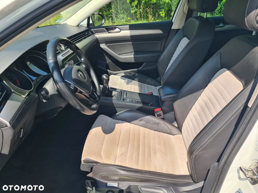 Volkswagen Passat - 13