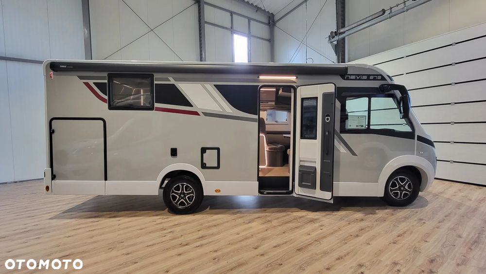 McLOUIS Nevis 879 - 5 osobowy - 5