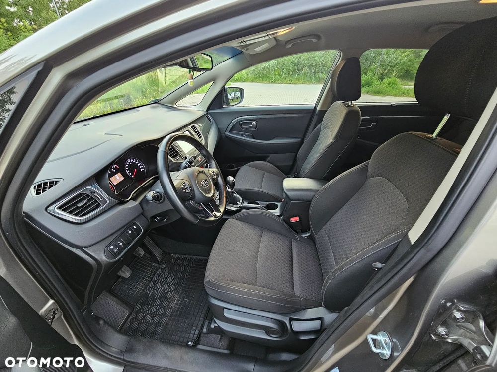 Kia Carens 1.6 GDI L - 15
