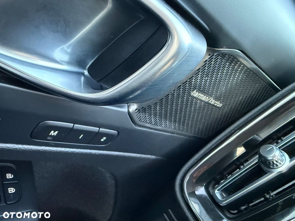 Volvo XC 40 B4 B DKG Plus Black Edition - 29