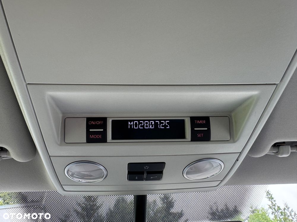 Volkswagen Multivan - 23