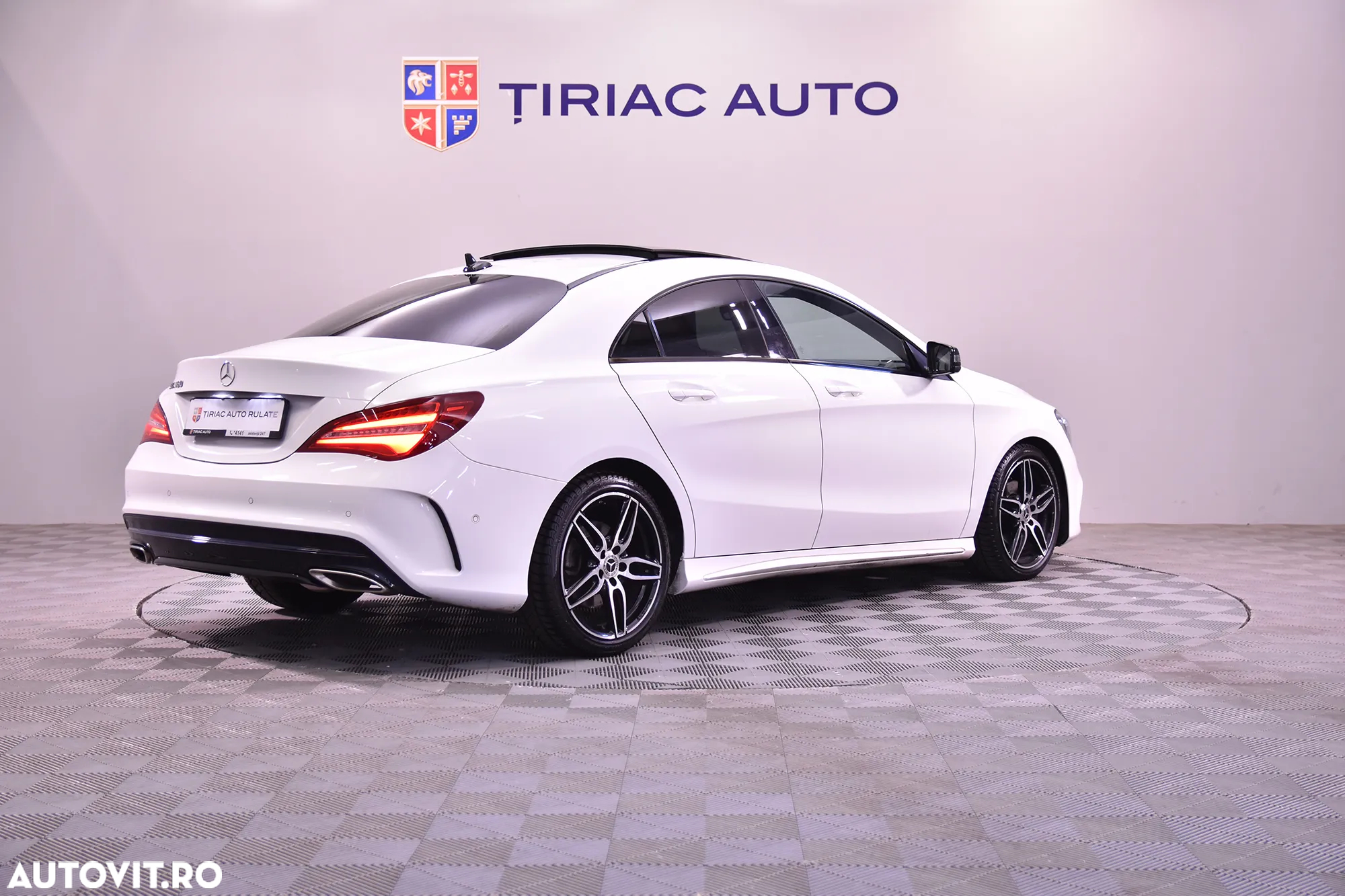 Mercedes-Benz CLA 180 7G-DCT AMG Line - 5