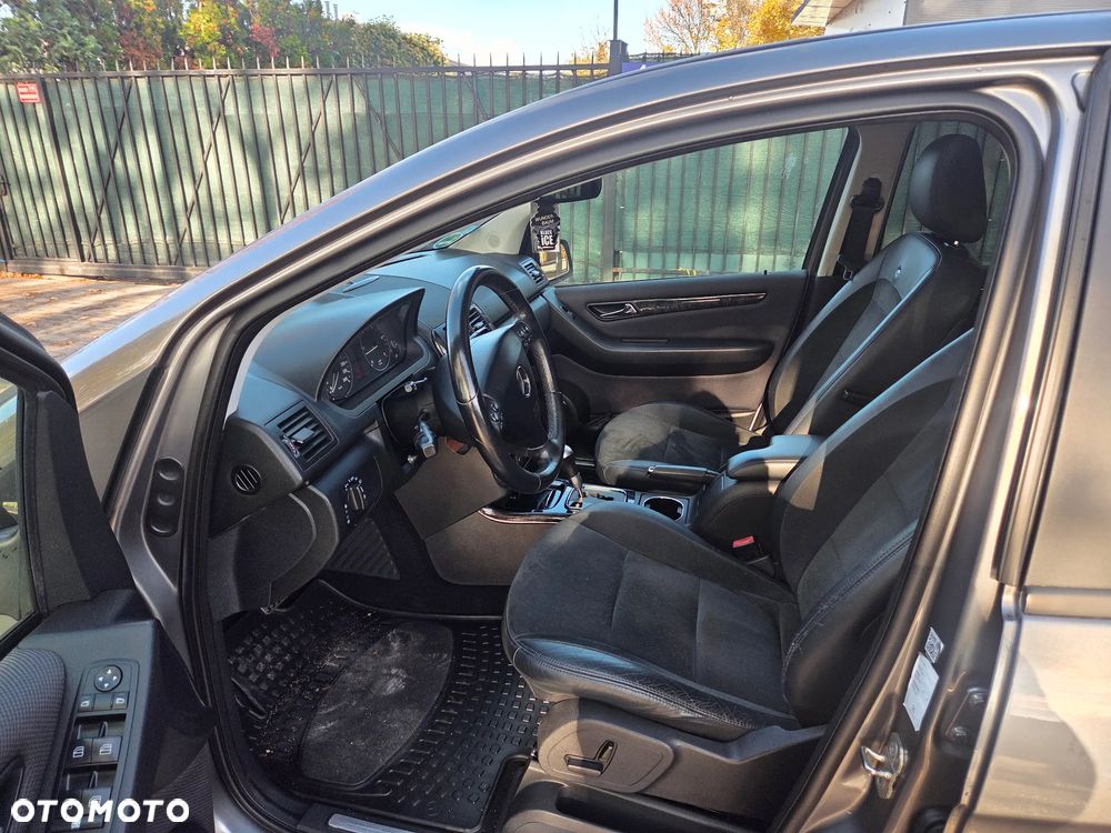 Mercedes-Benz A-Class 2009 photo 4