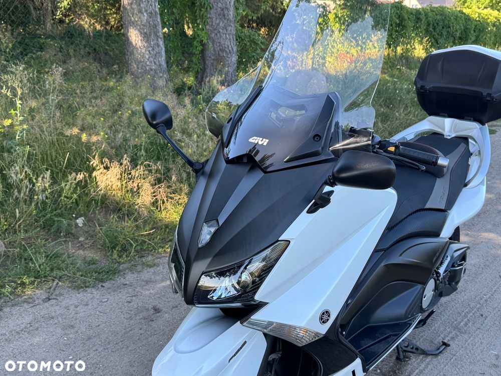 Yamaha Tmax - 18