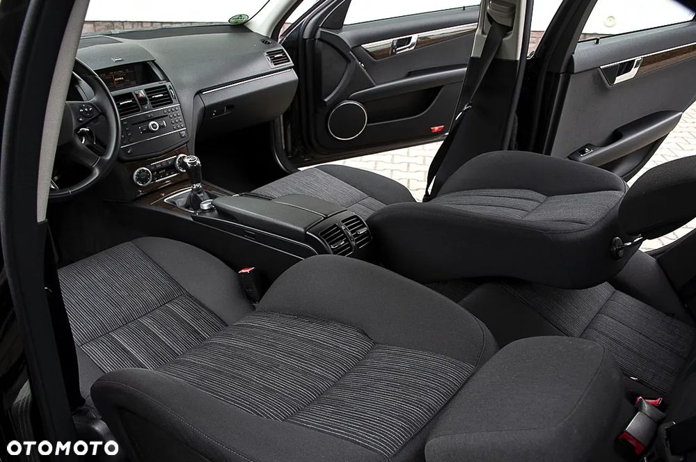 Mercedes-Benz Klasa C 180 Kompressor Elegance - 32