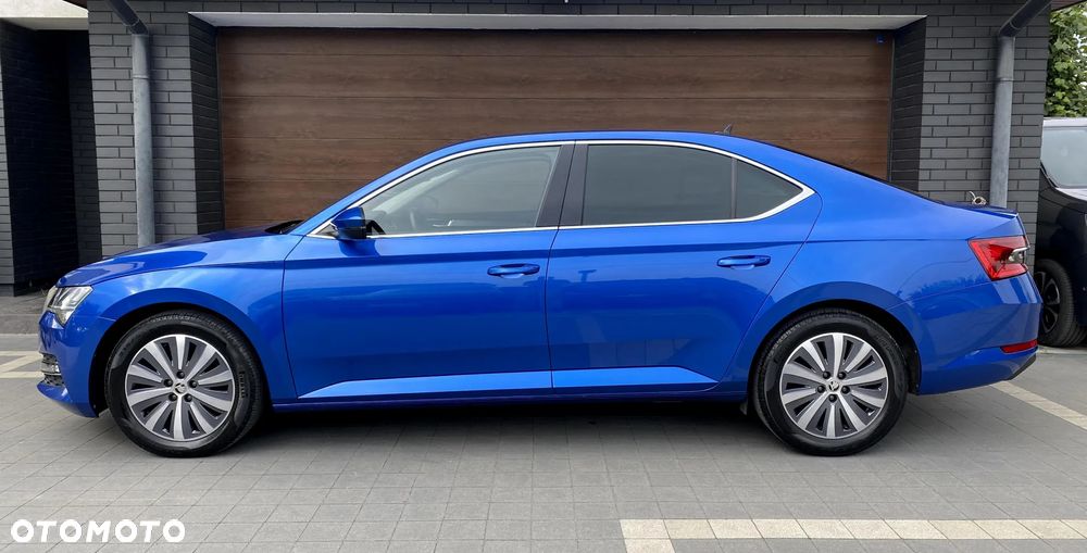Skoda Superb 2.0 TDI SCR Style DSG - 4