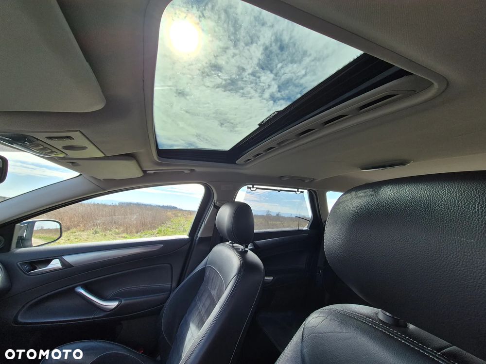 Ford Mondeo 2.0 TDCi Titanium S - 16