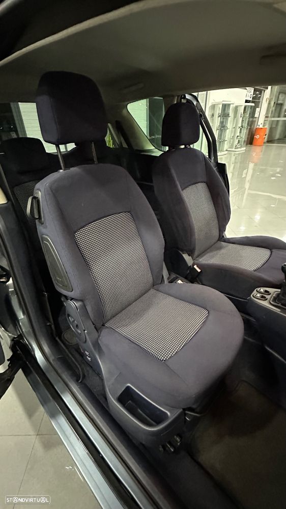 Peugeot 1007 1.4 HDi Sporty - 8