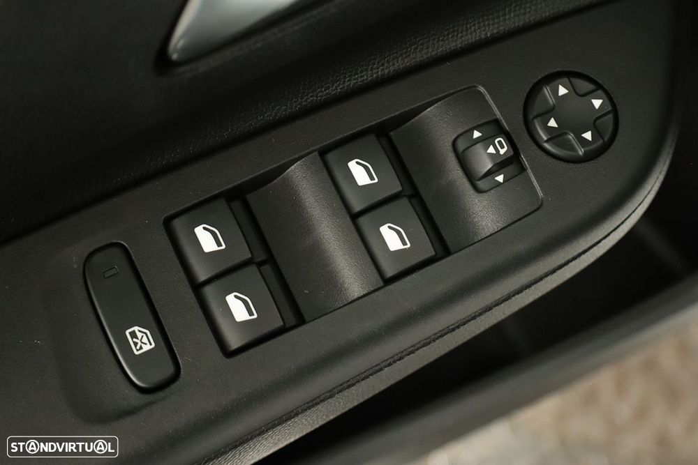 Opel Corsa 1.2 T GS - 19