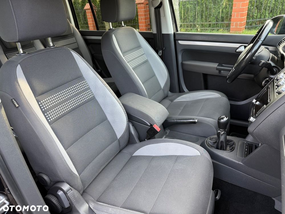 Volkswagen Touran 2.0 TDI DPF Comfortline - 18