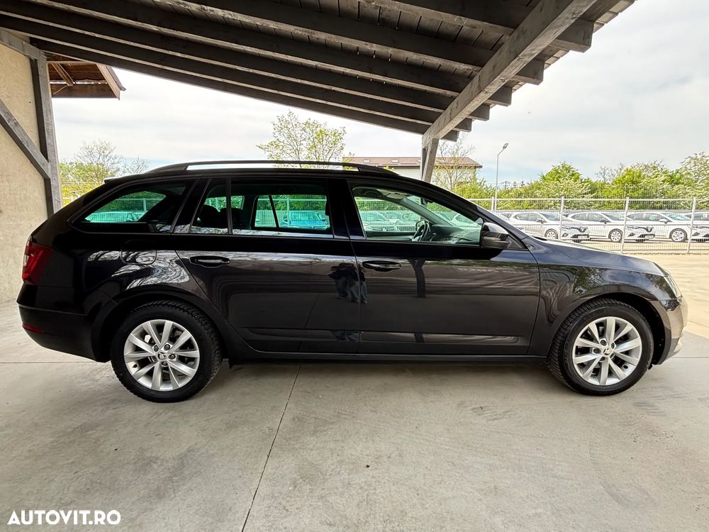 Skoda Octavia 1.6 TDI DSG Ambition - 11