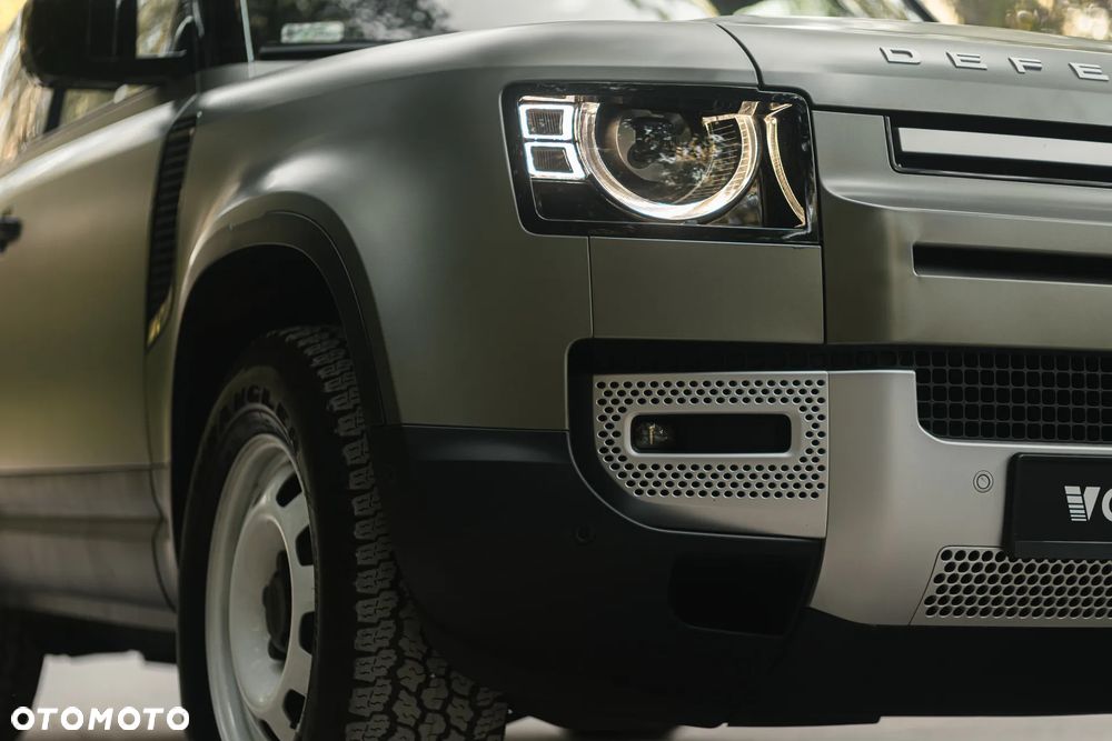 Land Rover Defender 3.0 D200 mHEV - 13