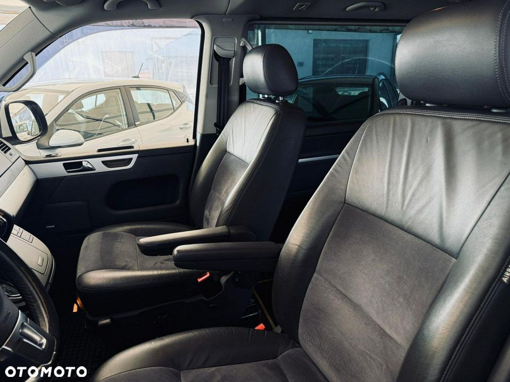 Volkswagen Multivan - 33
