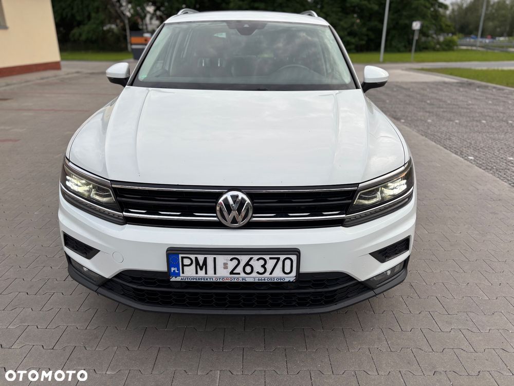 Volkswagen Tiguan - 1