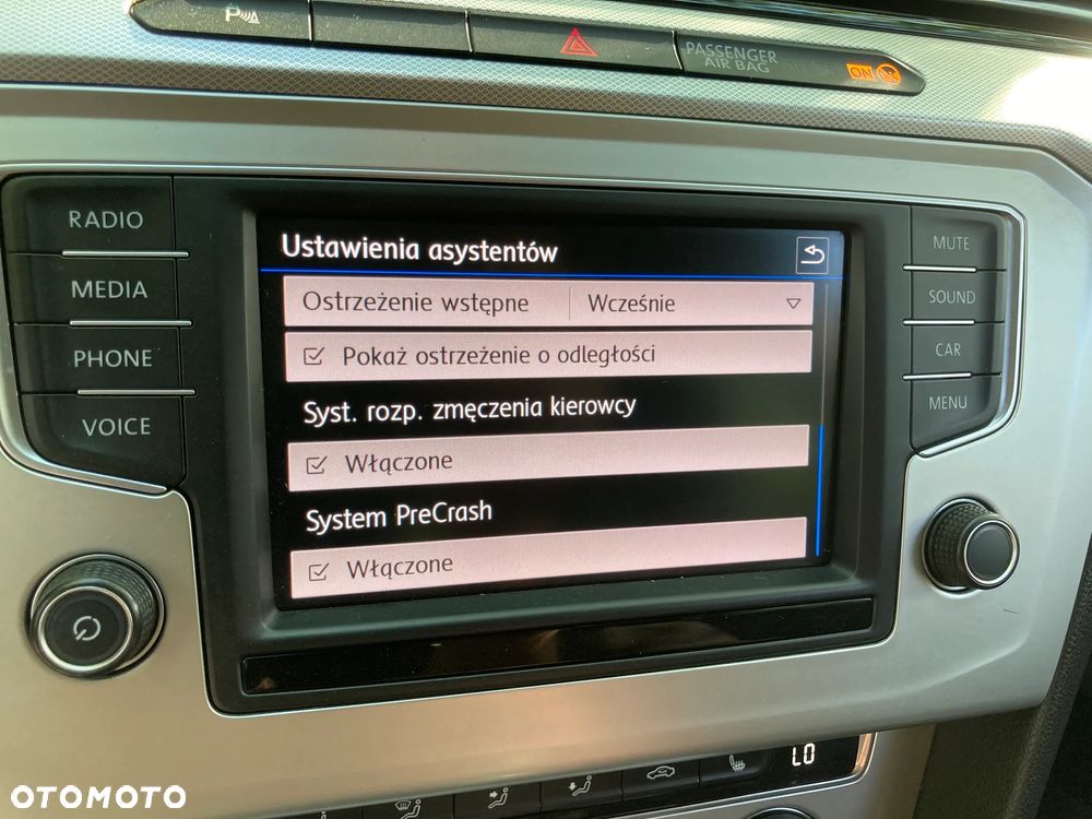 Volkswagen Passat 2.0 TDI BMT Comfortline - 14