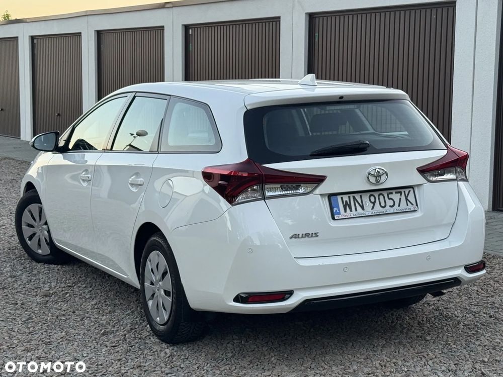 Toyota Auris 1.4 D-4D Premium - 2