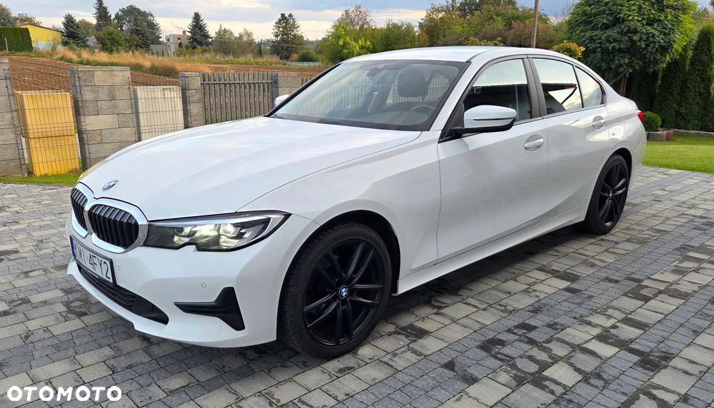 BMW Seria 3 318i Advantage - 34