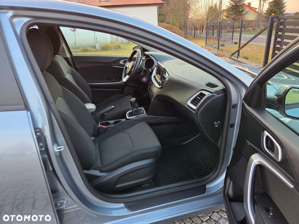 Kia Ceed 1.5 T-GDI S - 12