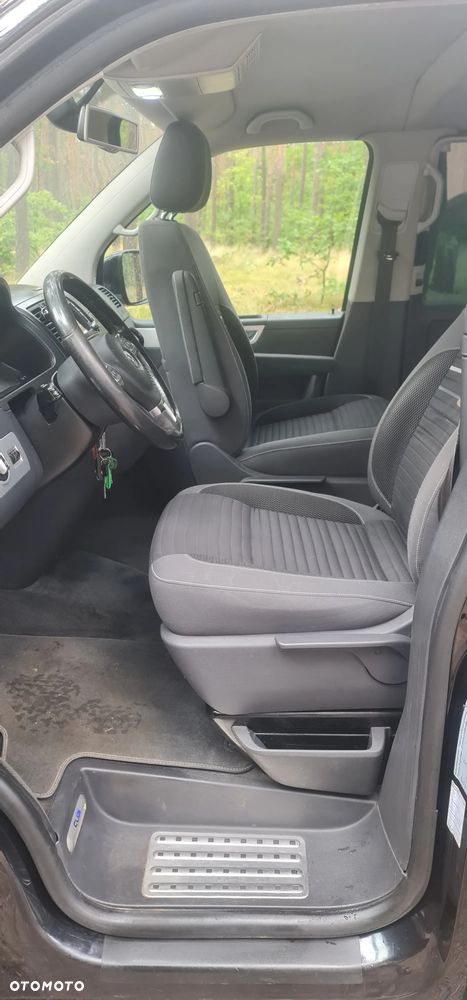 Volkswagen Multivan - 20