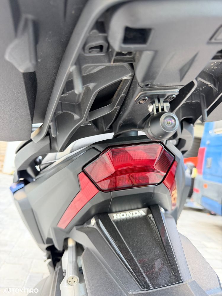 Honda ADV 350 - 7