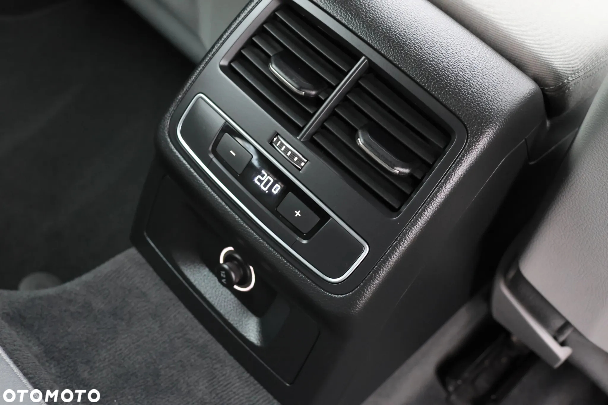 Audi A4 Avant 2.0 TDI ultra S tronic - 27