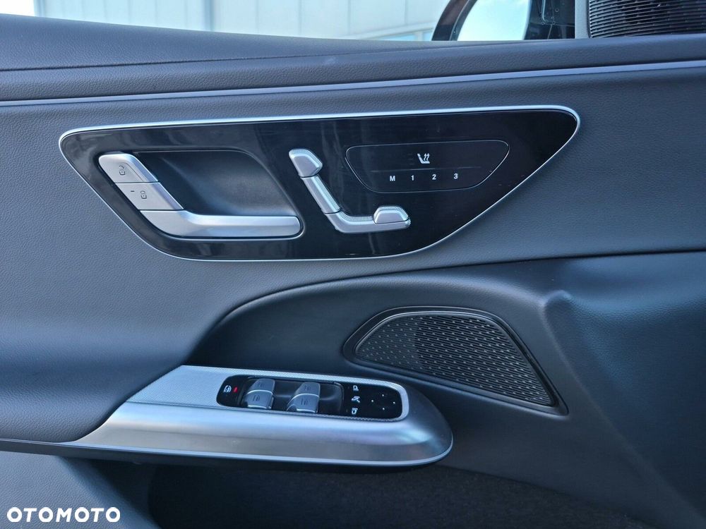 Mercedes-Benz Klasa E - 16