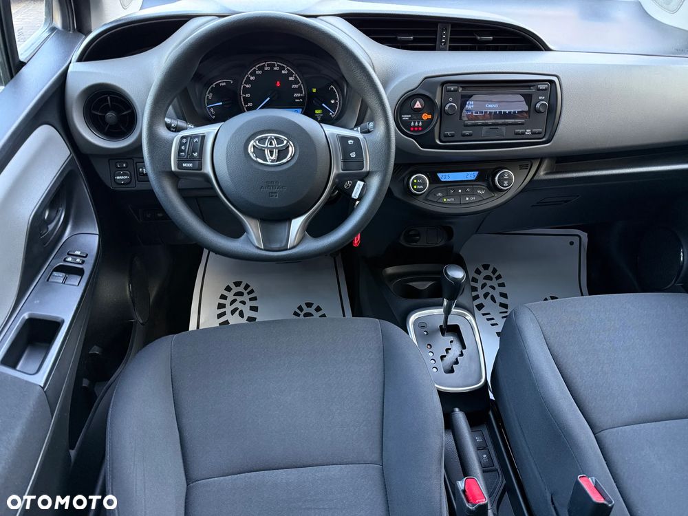 Toyota Yaris - 4