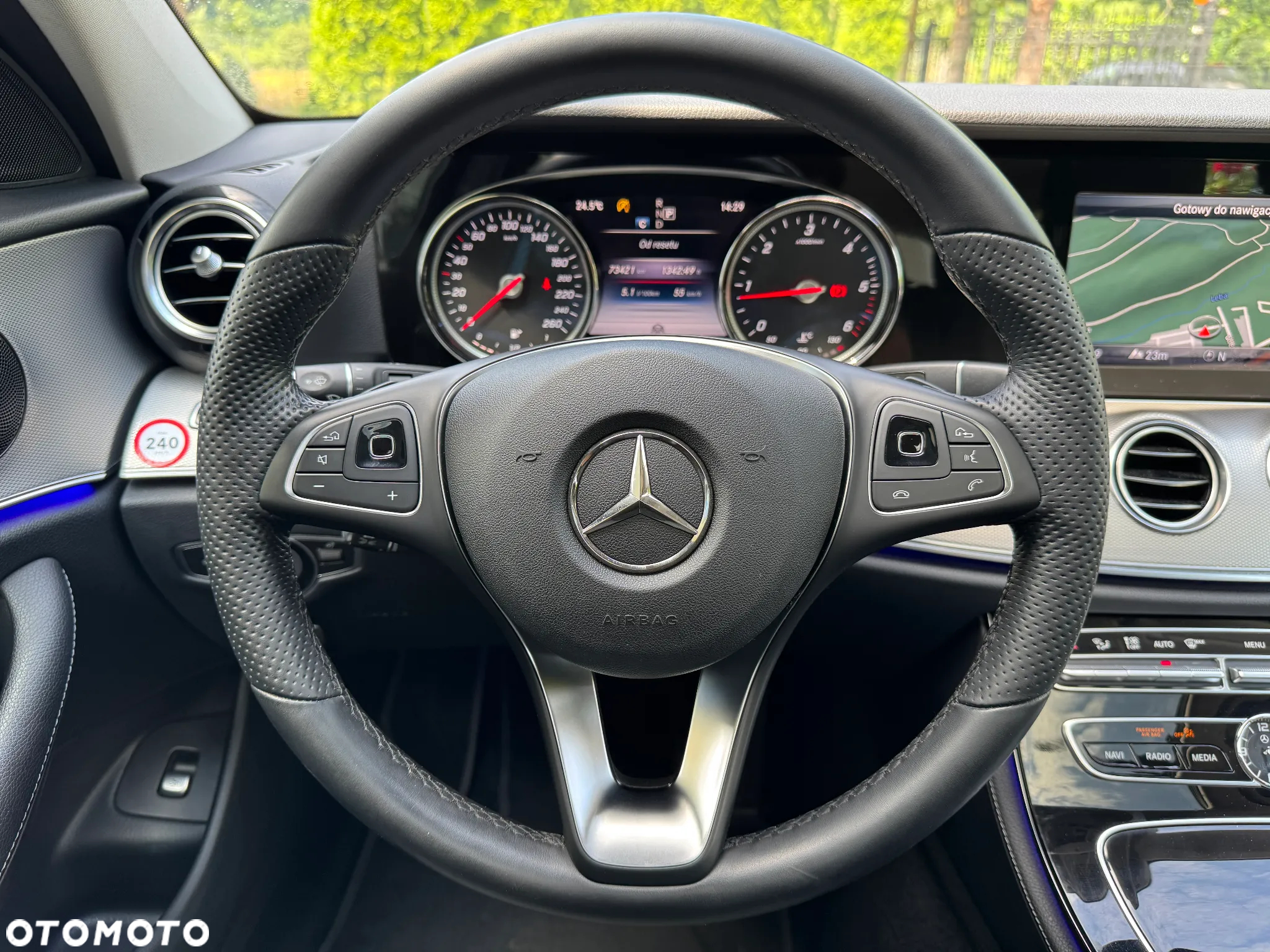 Mercedes-Benz Klasa E 200 d T 9G-TRONIC Exclusive - 18