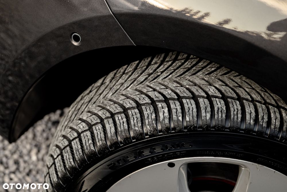 Kia Carens 1.7 CRDi L 7os - 5