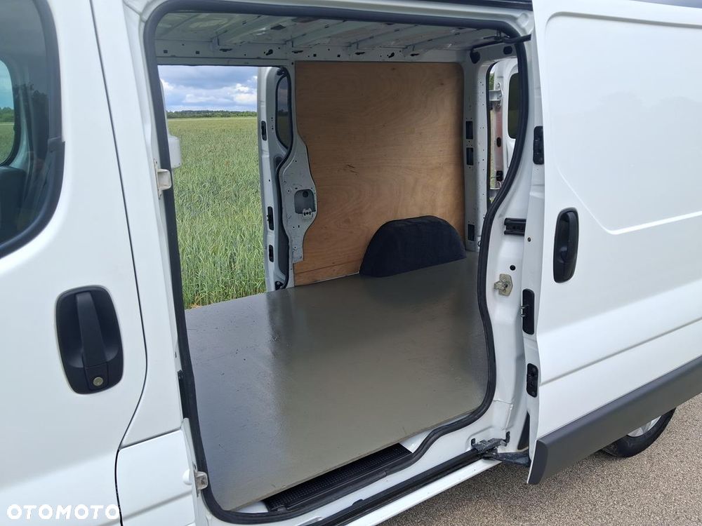 Opel Vivaro - 24