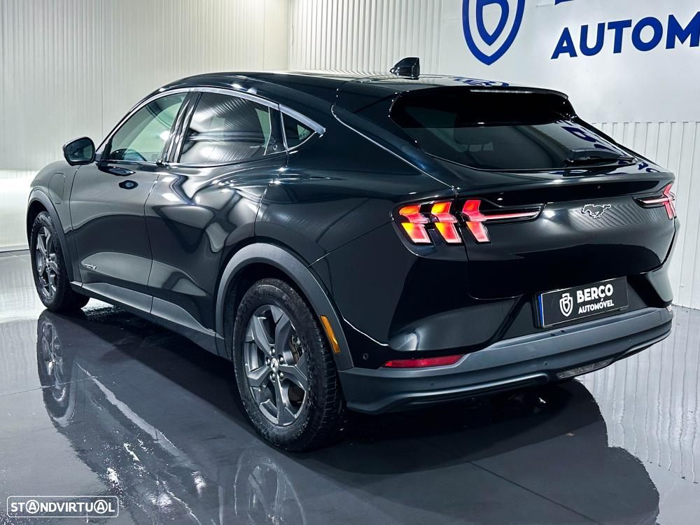 Ford Mustang Mach-E 75.7 kWh Base - 7