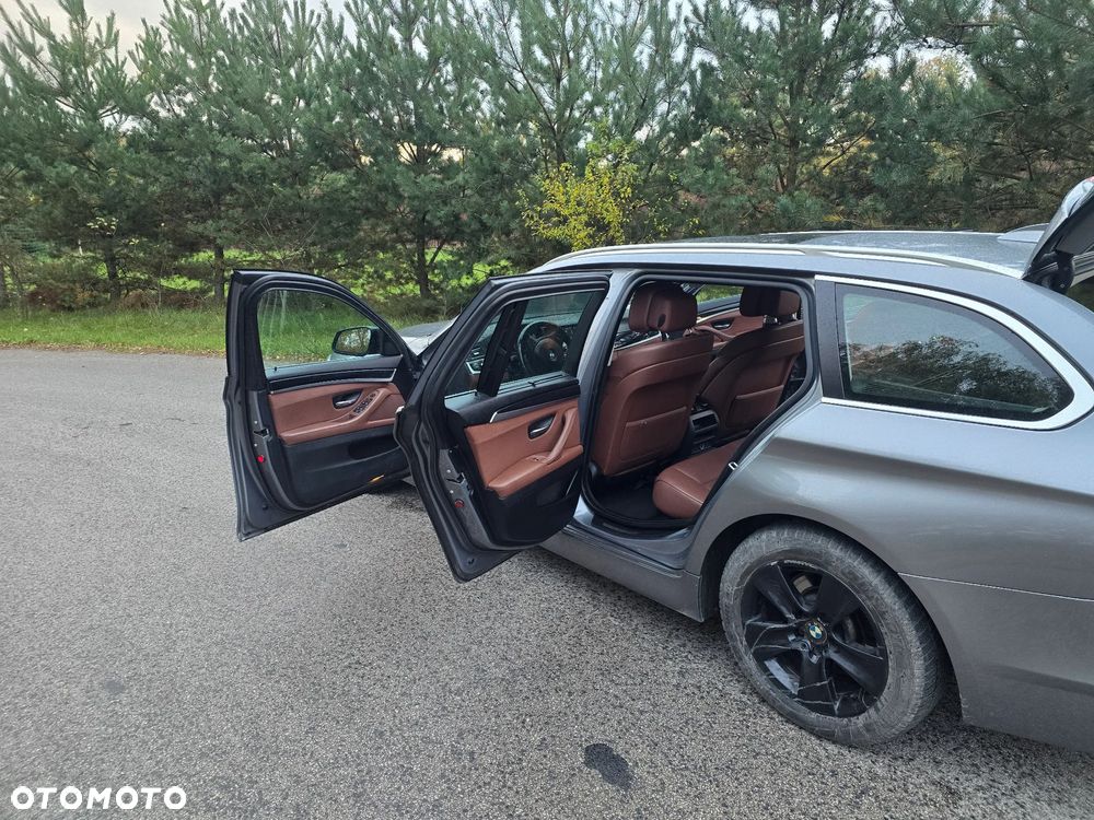 BMW Seria 5 525d xDrive Sport-Aut - 15