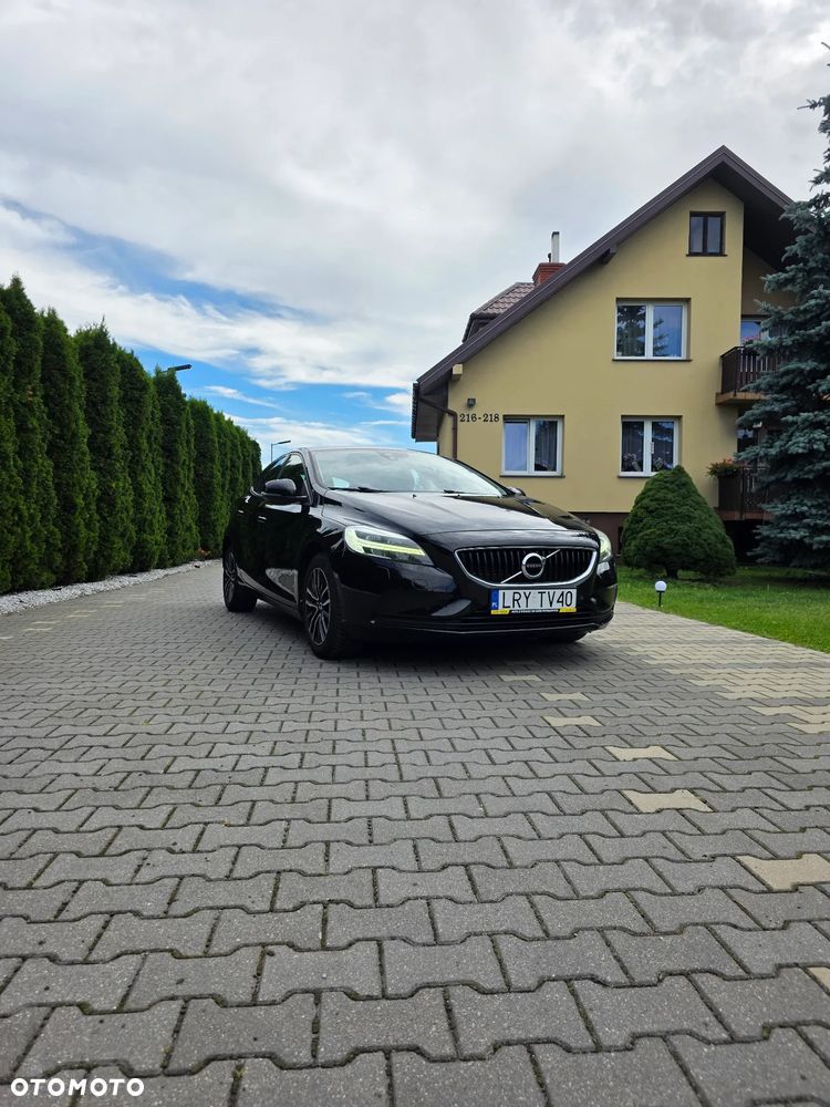 Volvo V40 D3 Momentum - 1