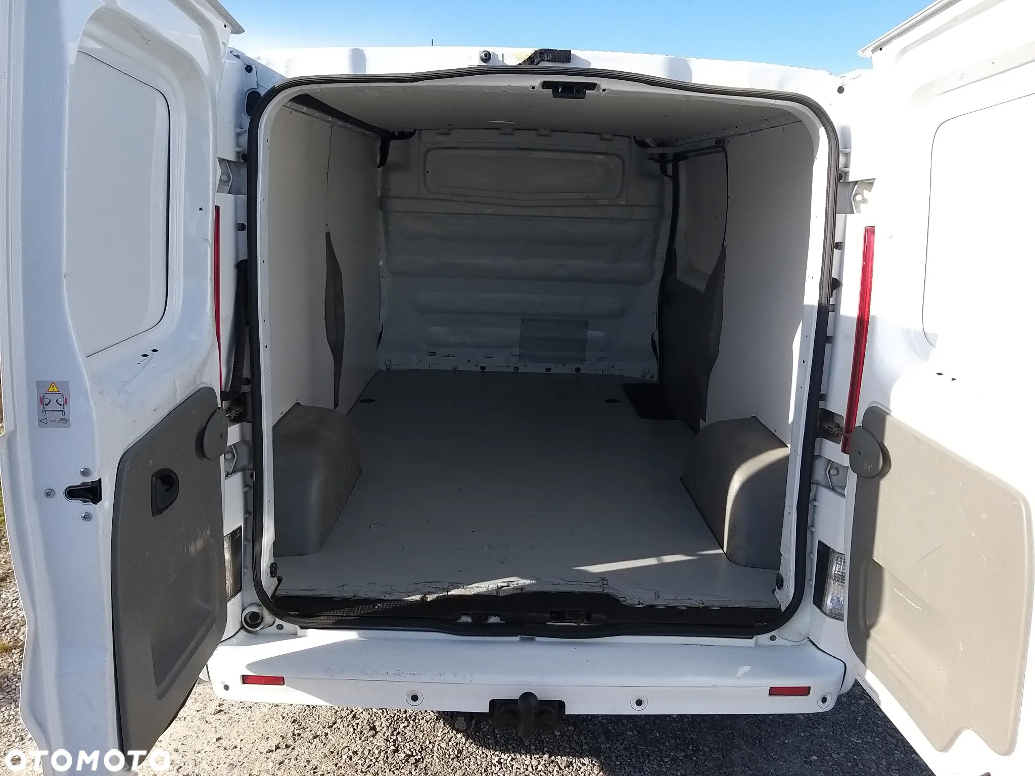 Opel Vivaro - 11