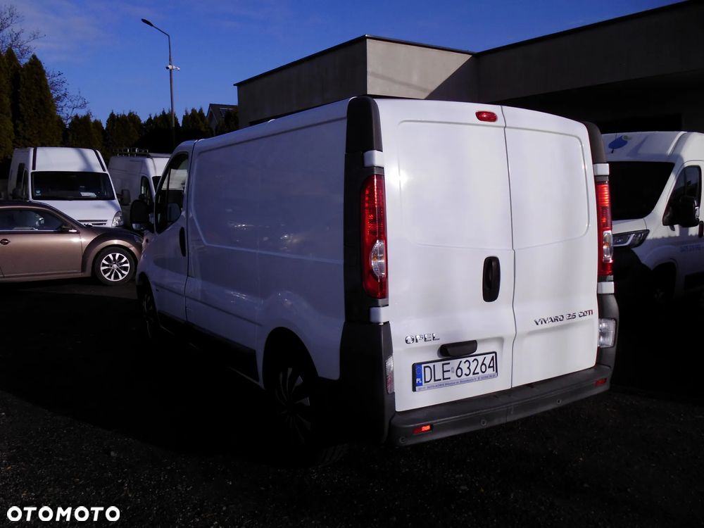 Opel vivaro - 6